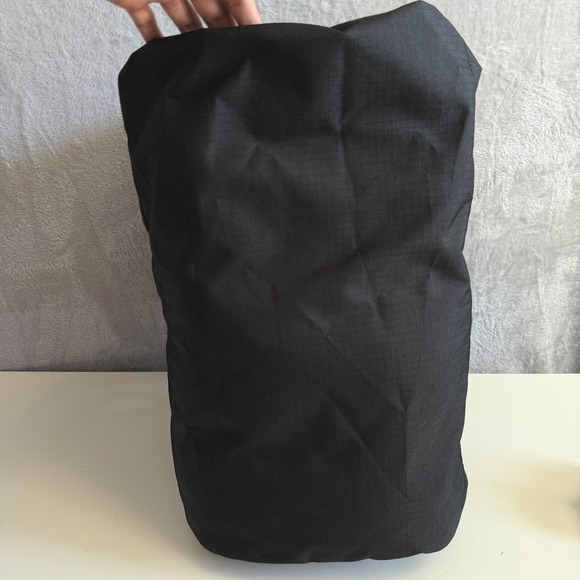 DAKINE PACKABLE EQ Duffel 35L Black Travel Gym CarryOn Shoulder Bag New W/TAGS - Picture 14 of 16